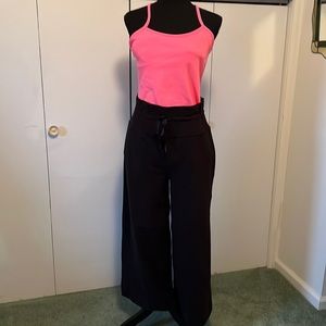 Lululemon high wasted sweat pants.